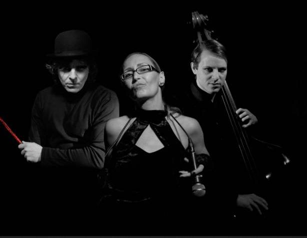 Schneewittchen mit Oberer Totpunkt beim Wave Gotik Treffen